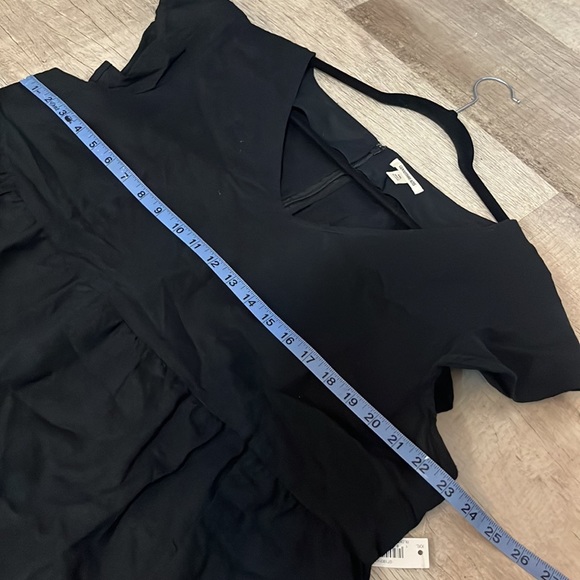 Goodthreads Women's Relaxed-Fit Washed Linen Blend Flutter-Sleeve Peasant Dress - Picture 6 of 6